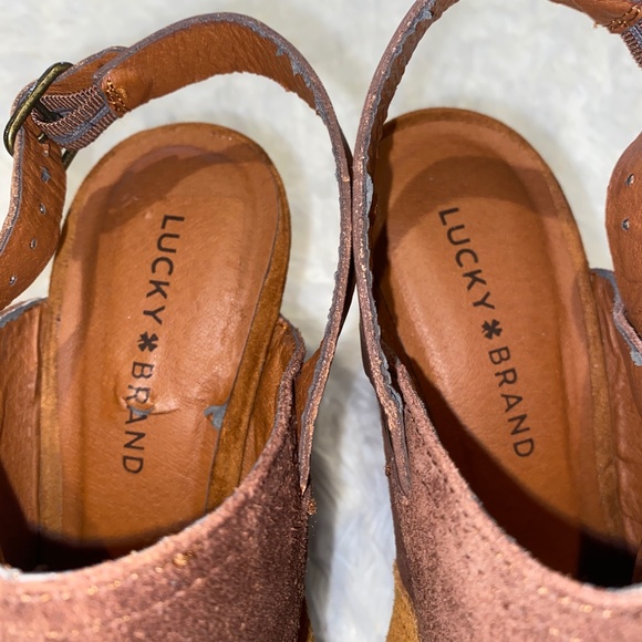 Lucky Brand Suede Leather 4 1/2" Wedges Sz9 - Picture 3 of 8